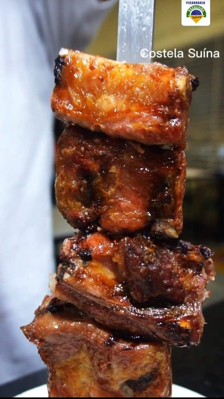  COSTELINHA DE LEITÃO NO MOLHO BARBECUE + FRITAS