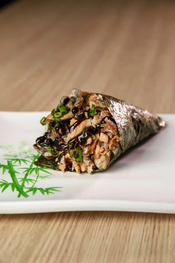  TMK.SALMÃO GRELHADO COM SHIMEJI